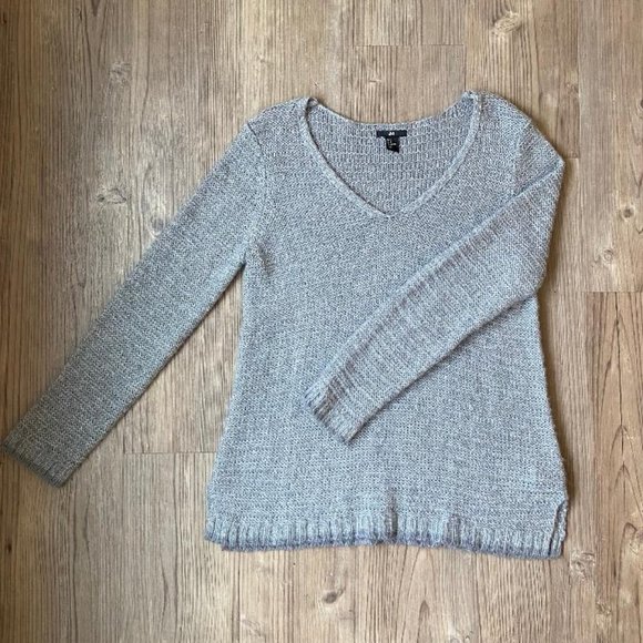 H&M Light Gray V-Neck Sweater - Picture 1 of 3